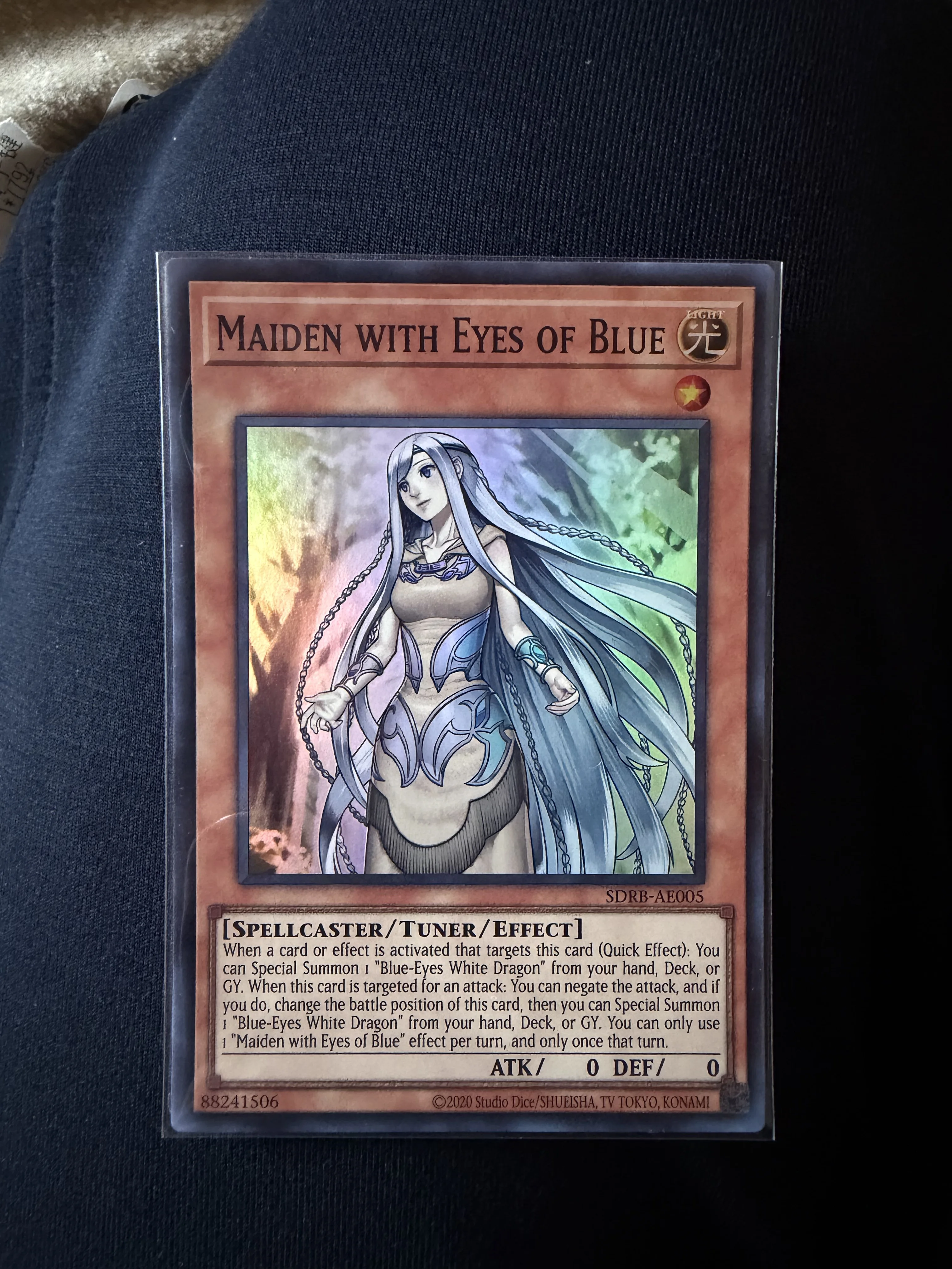 Yugioh KONAMI Duel Monsters SDRB-AE005 Maiden with Eyes of Blue Super Rare Asian English Collection Mint Card