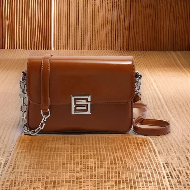 

Fashionable Large Capacity Tote Bag For Women - Vintage Leather Crossbody Messenger With Minimalist Paris Designer Style