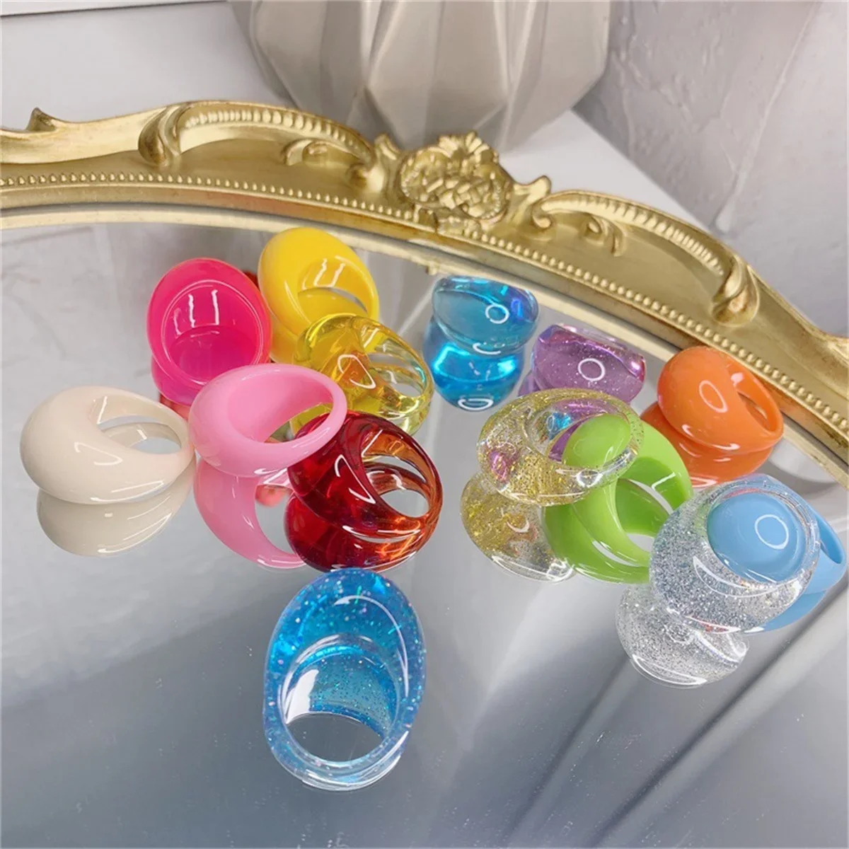Image of Vielseitige bunte klare Harz glänzende ovale Ringe Acryl Wassertropfen minimalistische Form Frauen Mädchen Reisen Sommerschmuck