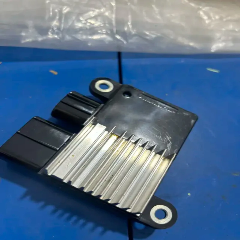 

499300-3280 Radiator Fan Controller Module For Le-xus To-yota 89257-26020 8925726020 4993003280 Original Automobiles Parts