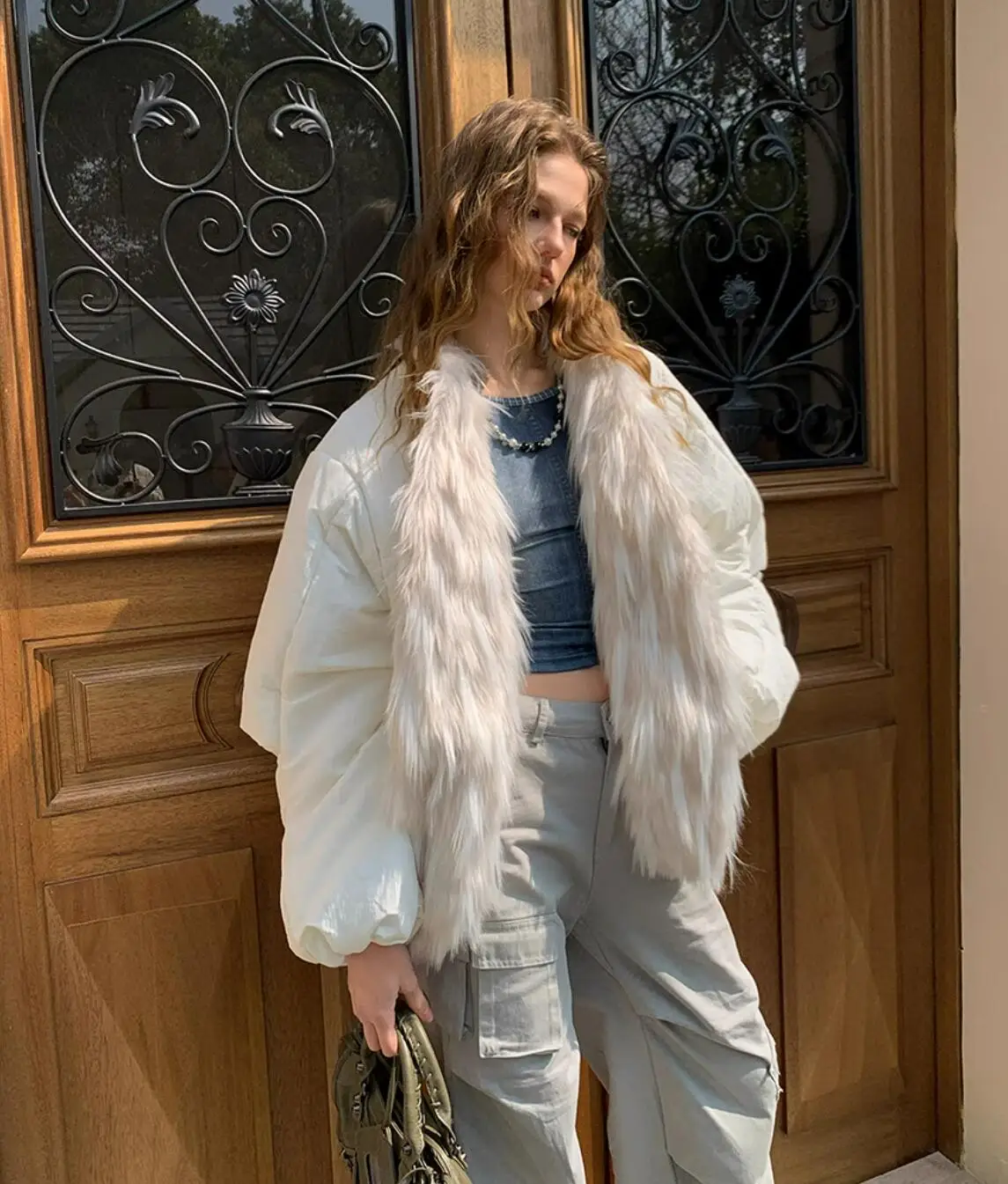 Neue Winter Frauen CHIC Beige Gespleißt Haarigen Faux Pelzmantel Frauen Lange Laterne Hülse Parka Jacke Vintage Bomber Oberbekleidung