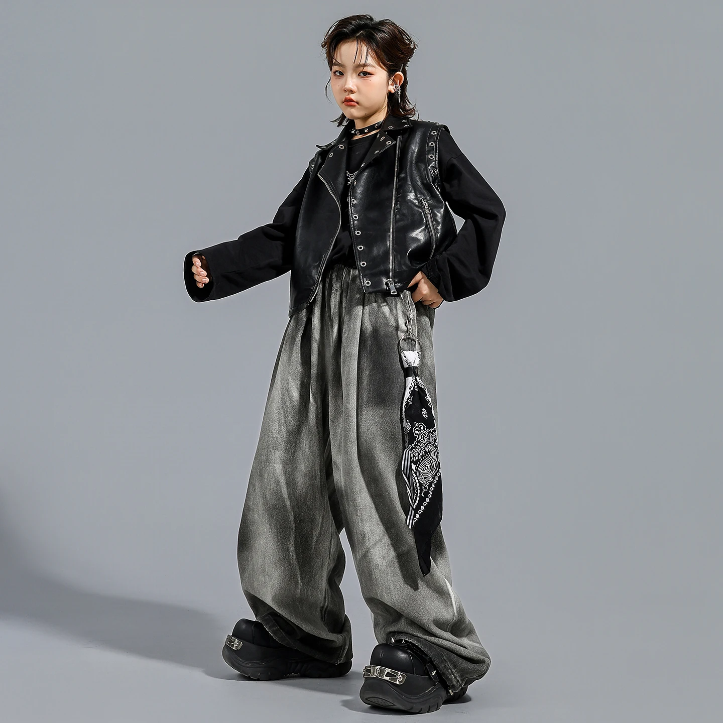 2025 جديد أزياء مسرحية رقص الجاز للفتيات سترة سوداء السراويل فضفاضة الشارع الشهير الأولاد الهيب هوب الرقص الهذيان الملابس DQS21025