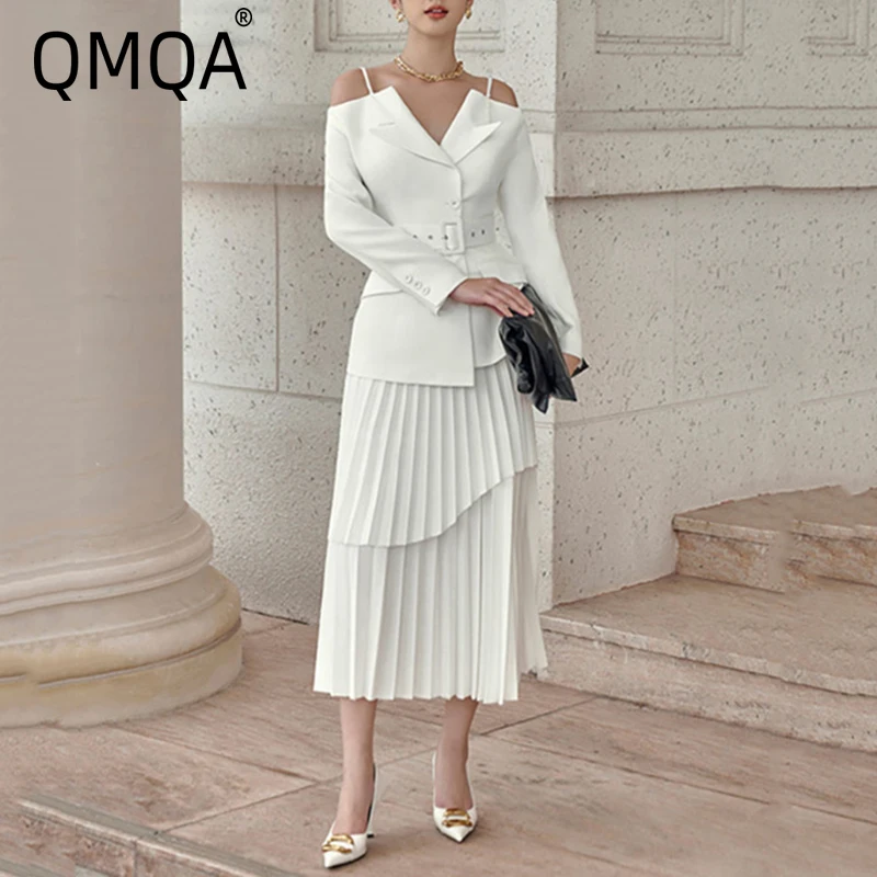 

QMQA Fashion Women's 2 Pcs Set Camisole Single Breasted Belt Waist Design Coat Pleated Stack Loose Skirt Suit Autumn New 1A595