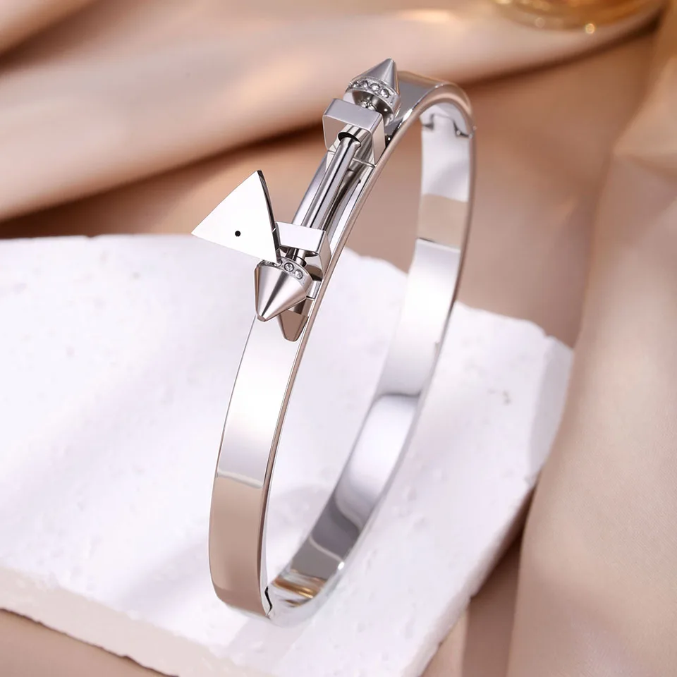 Neutraler Stil, Punk-Mode, Titanstahl-Nieten-Armband-Set – wasserdichter Schmuck für den täglichen Gebrauch für Damen und Herren – Detail 11