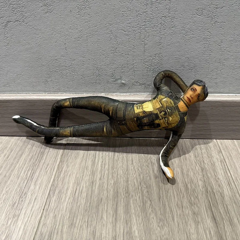 لعبة دلتا فورس هاككلو زويا بانشينكوفا تأثيري دمية مجردة الملتوية الشكل أفخم محشوة القطن الدمى غرفة الديكور