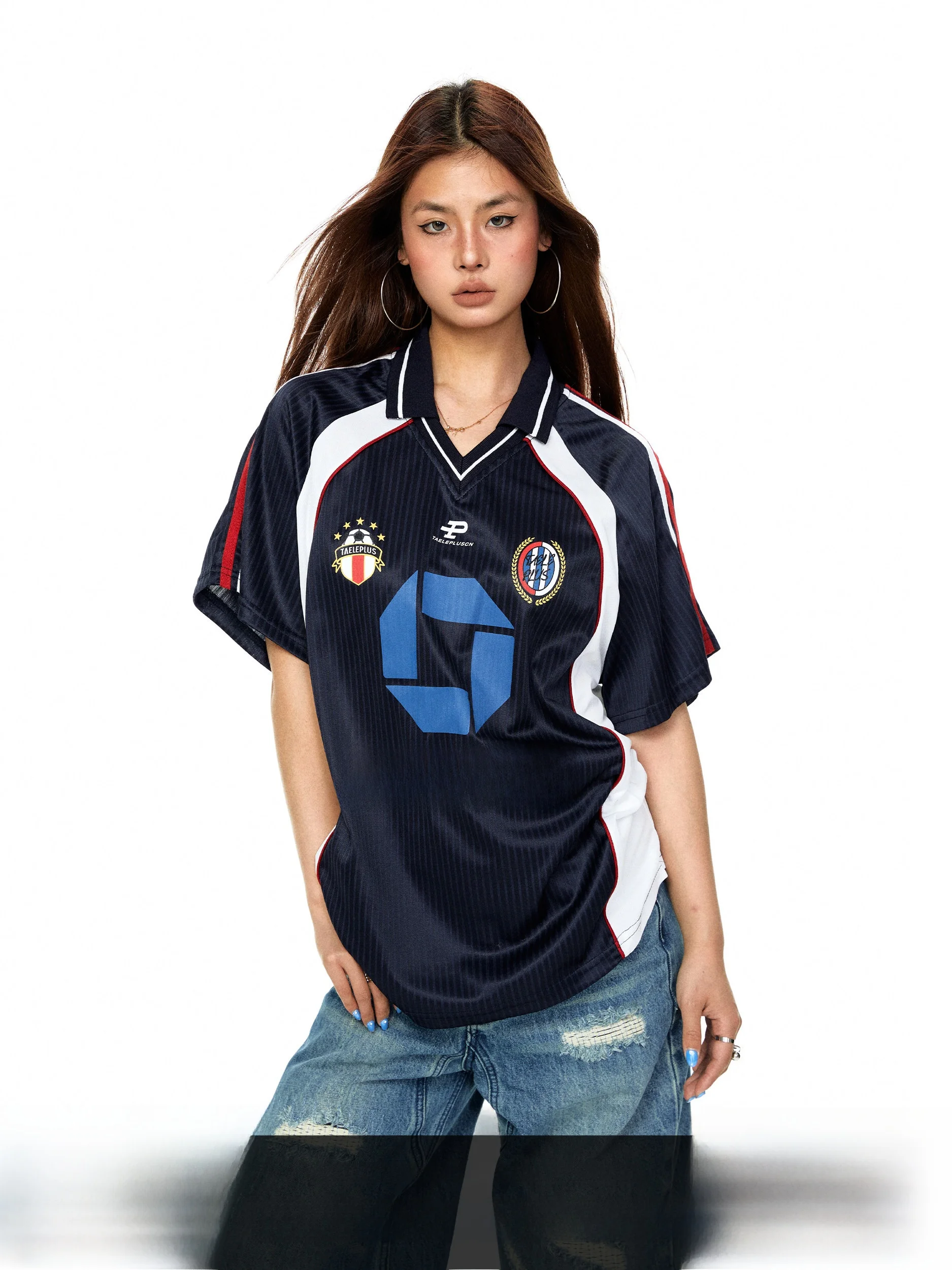 

Женская рубашка Blackbb в американском стиле с цветным принтом, ретро, уличный спортивный стиль, свободный крой, повседневный топ с коротким рукавом, мягкая и удобная.