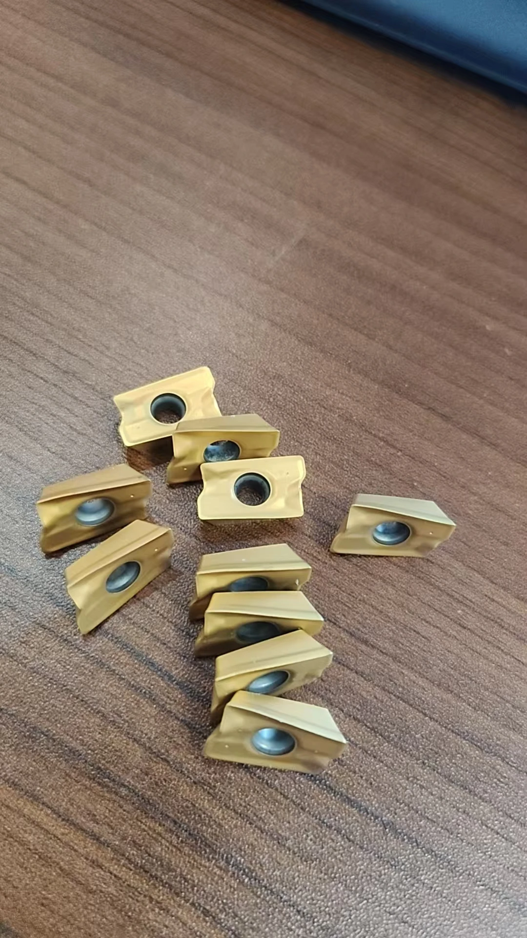 APKT120416R-EM TT9030 CNC BLAEDE APKT120416R-EM TT8020