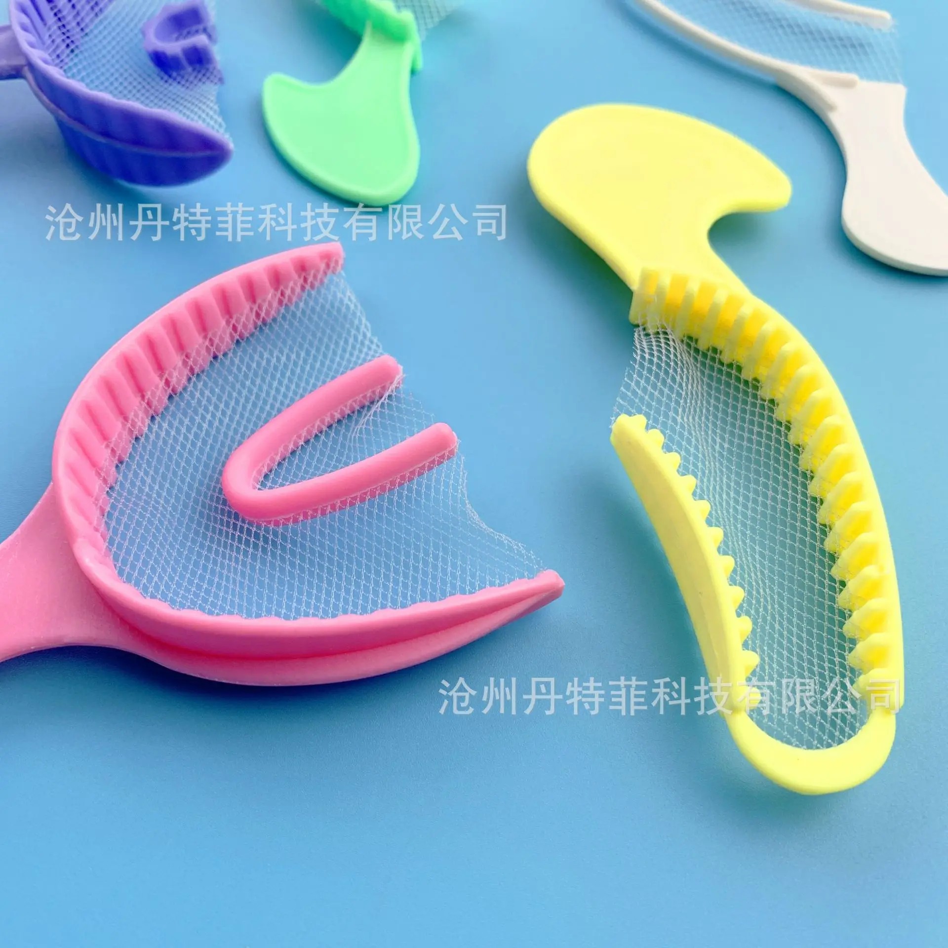100pcs Colorful Dental Bite Impression Trays Disposable Plastic Registration Tray With Net Teeth Holder Half Arch Large Tray