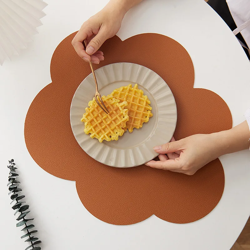 

Nordic Leather Table Coasters Oil-Proof Heat Insulation Placemat Cloud Shape Cup Mat Waterproof Children's Placemat Pet Pad