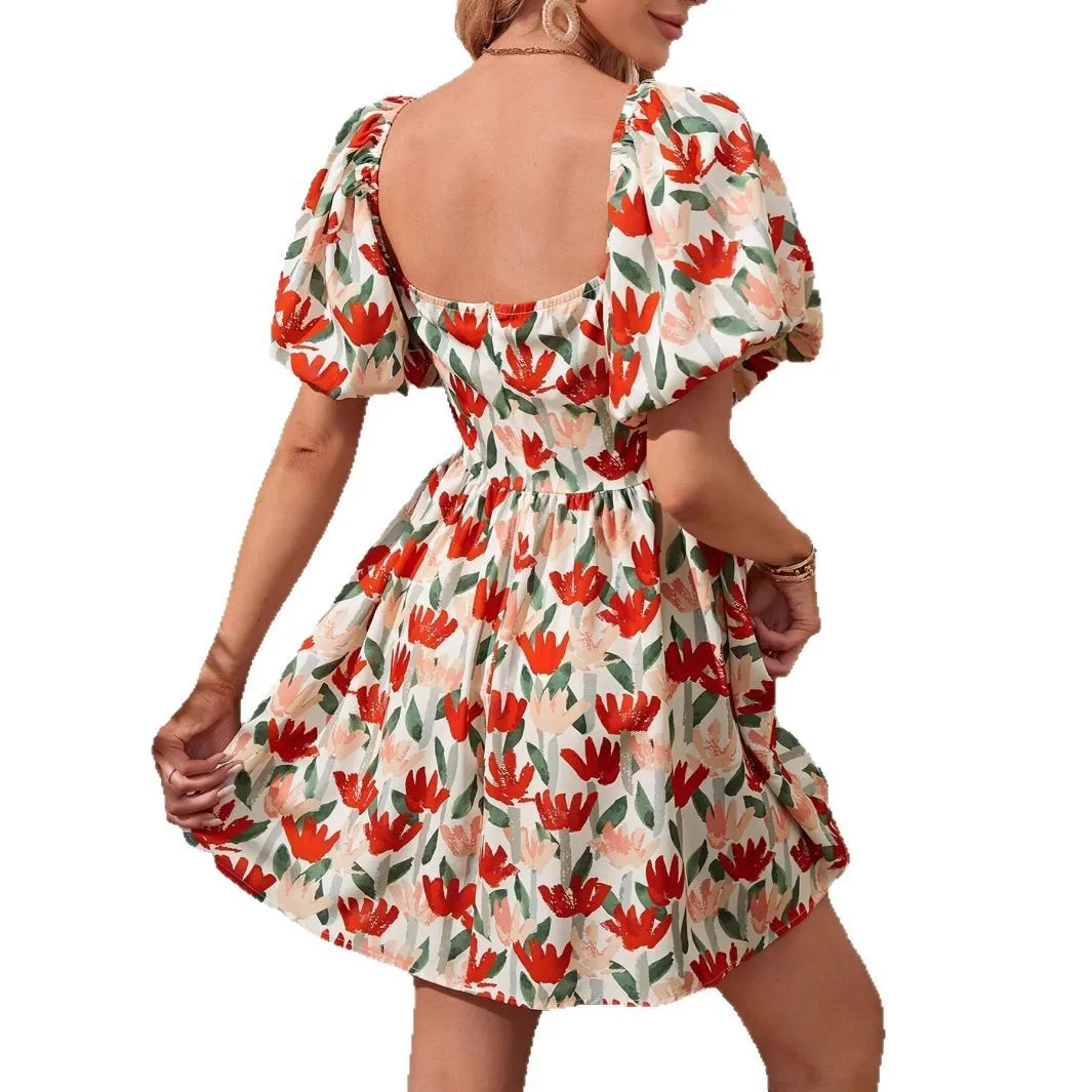 فستان بأكمام قصيرة فانوس مطبوع عليه زهور 2025 فستان صيفي مطبوع برقبة مربعة وخصر للنساء فستان كاجوال عصري