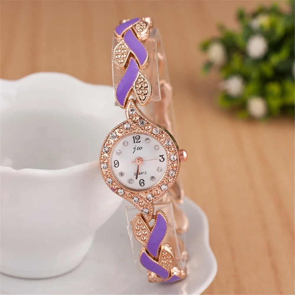 5pcs Fashion Versatile Watch For Women Watch 2023 Fashion Versatile Women\'s Love Watch Band Rhinestone Set Diamond British watch