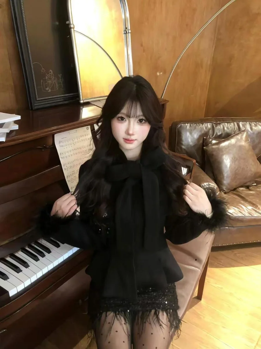 

Топ с узлом на талии и блестками, юбка с запахом и кисточками, осенне-зимний комплект из двух предметов для молодых женщин