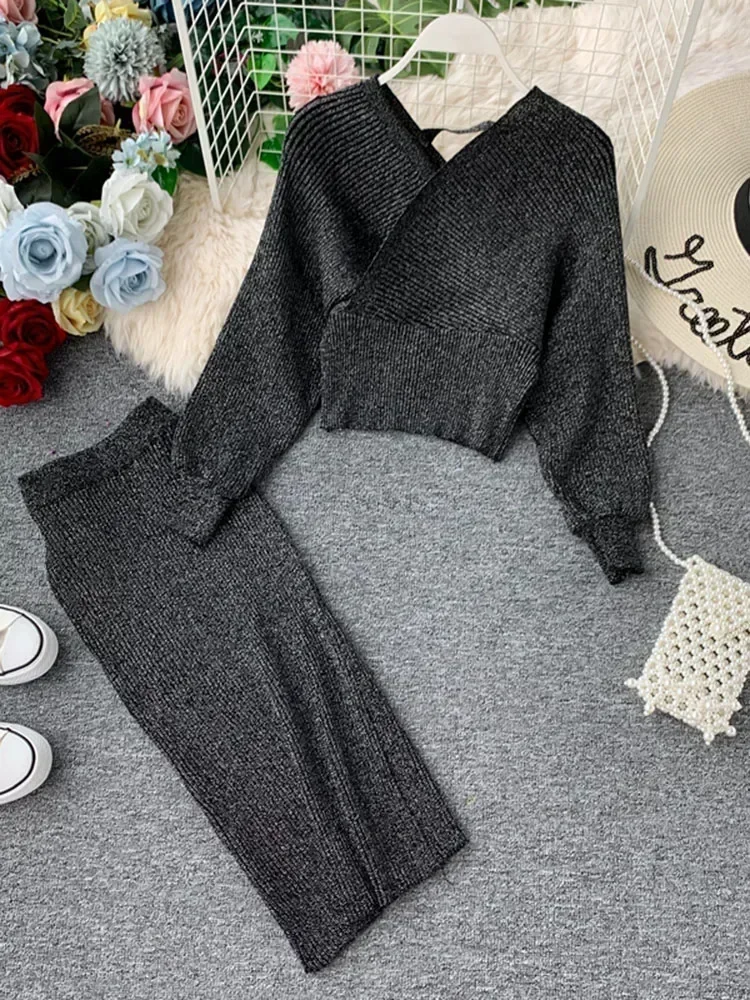 New Women\'s High Waist Bright Silk Knit Bag Hip Skirt Two-piece Fashion V-neck Sweater Bat Sleeve  Two-piece Women\'s Sets GD123