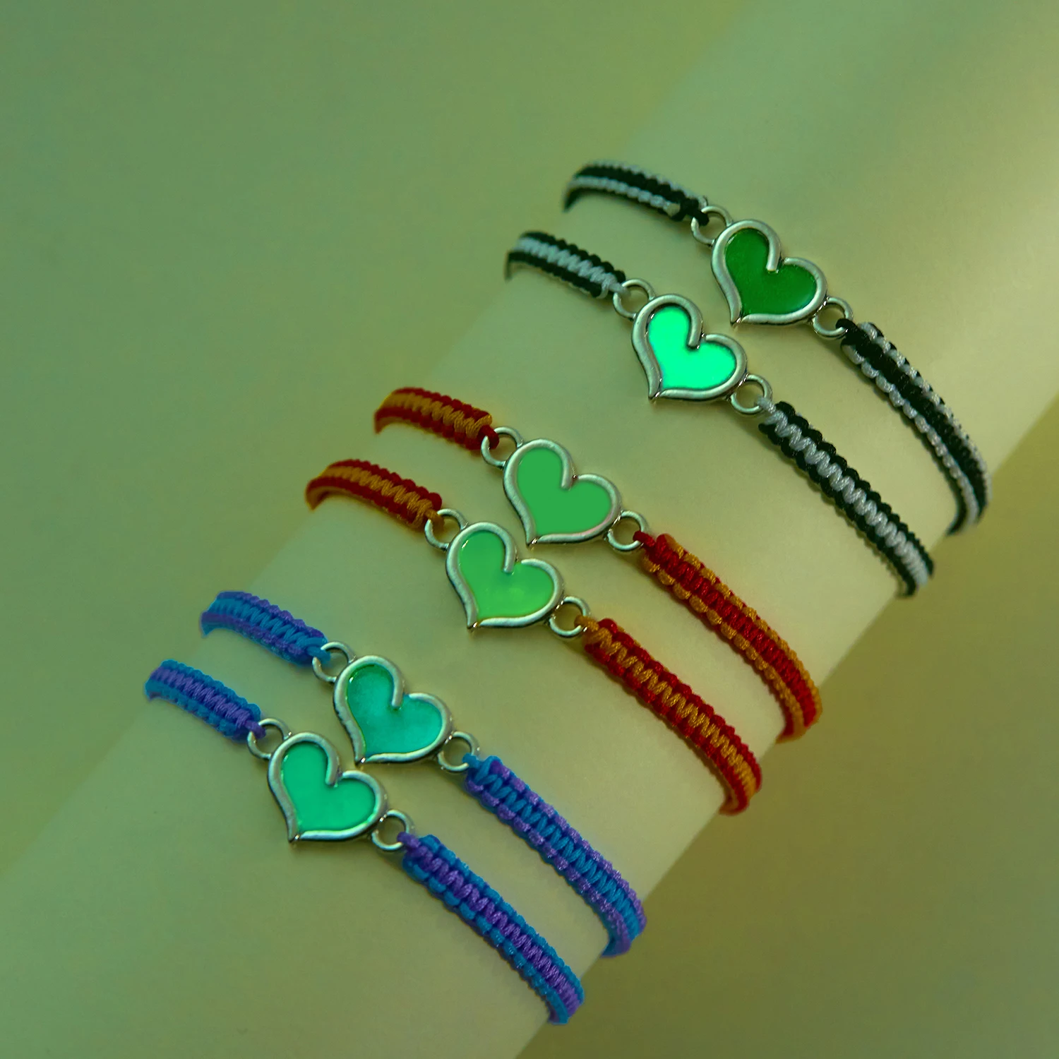 Fashion Luminous Love Heart Couple Bracelet for Women Men Handwoven String Rope Glow In The Dark Bracelet Friendship Jewelry