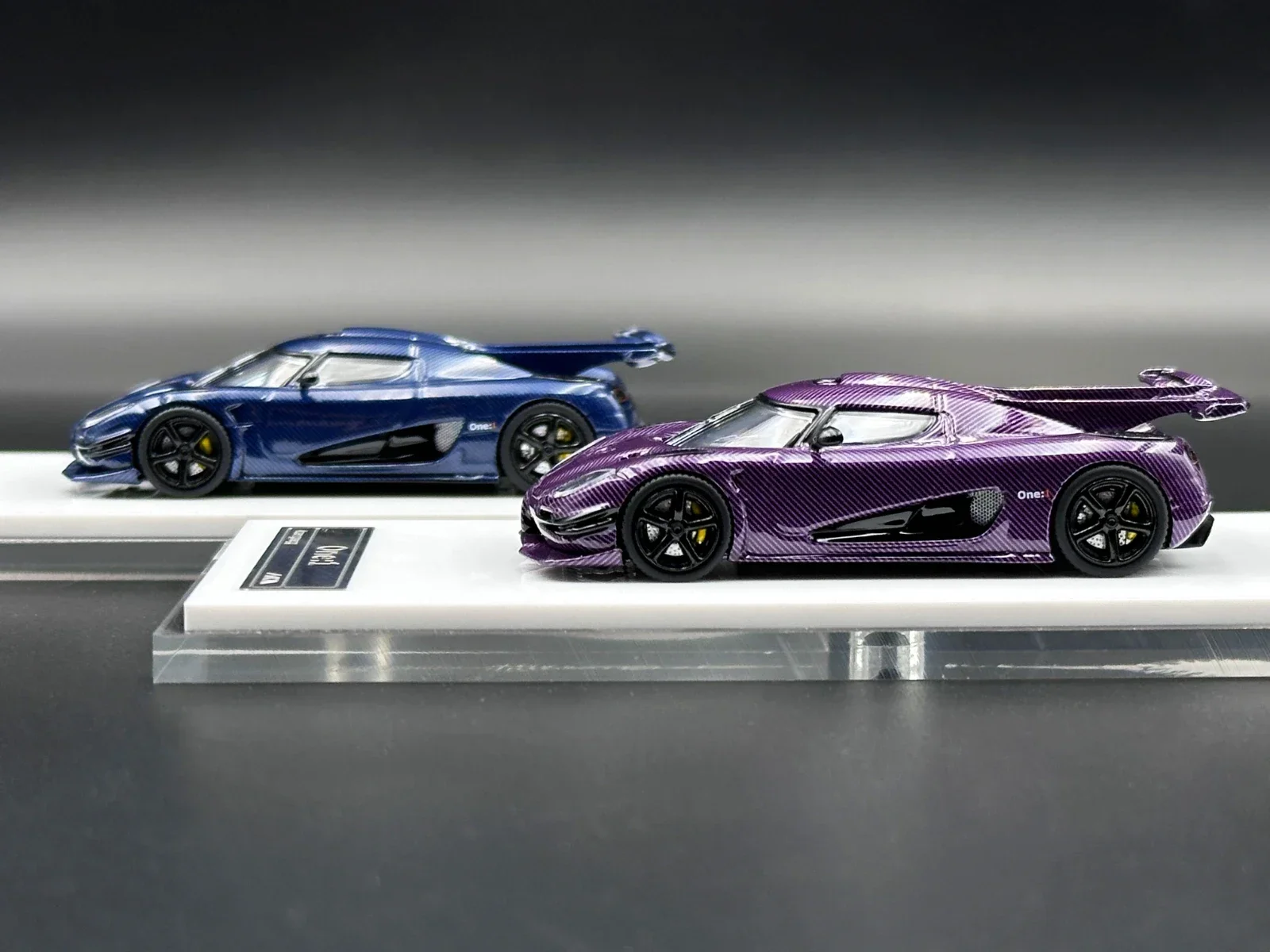 HKM 1:64 Agera One 1 Blue Purple Carbon Grain Diecast Diorama Car Model Collection Miniature Toys car model