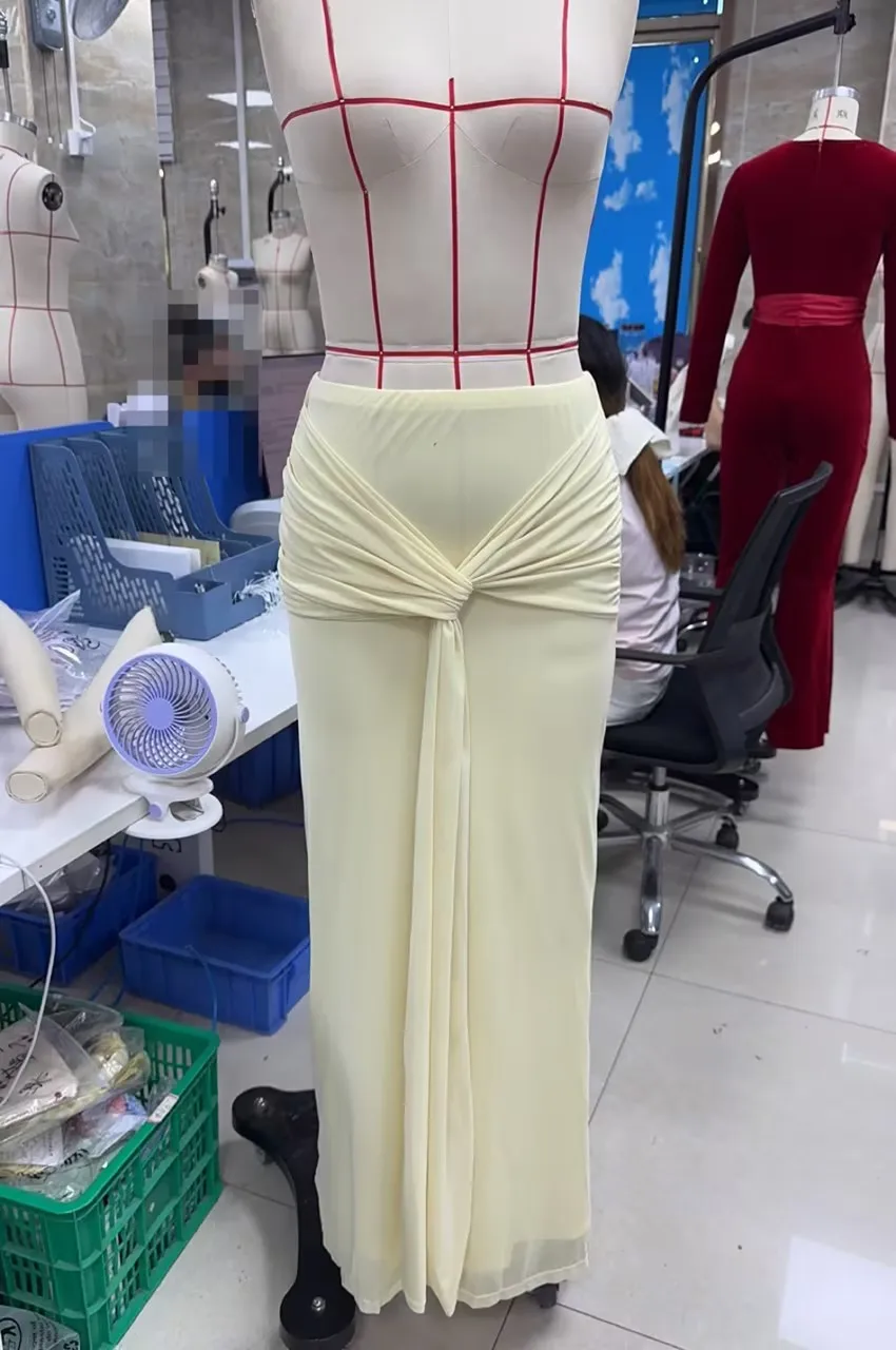 

Women's Summer Long Slim Skirt Solid Color Twist Knotted Skirt for Travel, Beach, Shopping