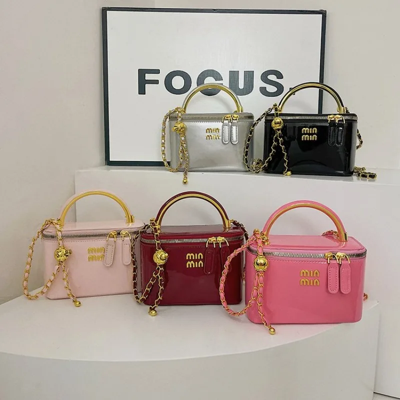 

Elegant Leather Solid Color Commuter Women's Shoulder Bag High-End Minimalist Large Capacity Diaper Bag Trendy Unique