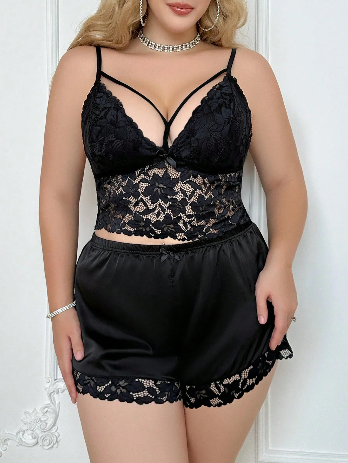 

European and American large size new suspender lace vest top + lace shorts pajama set