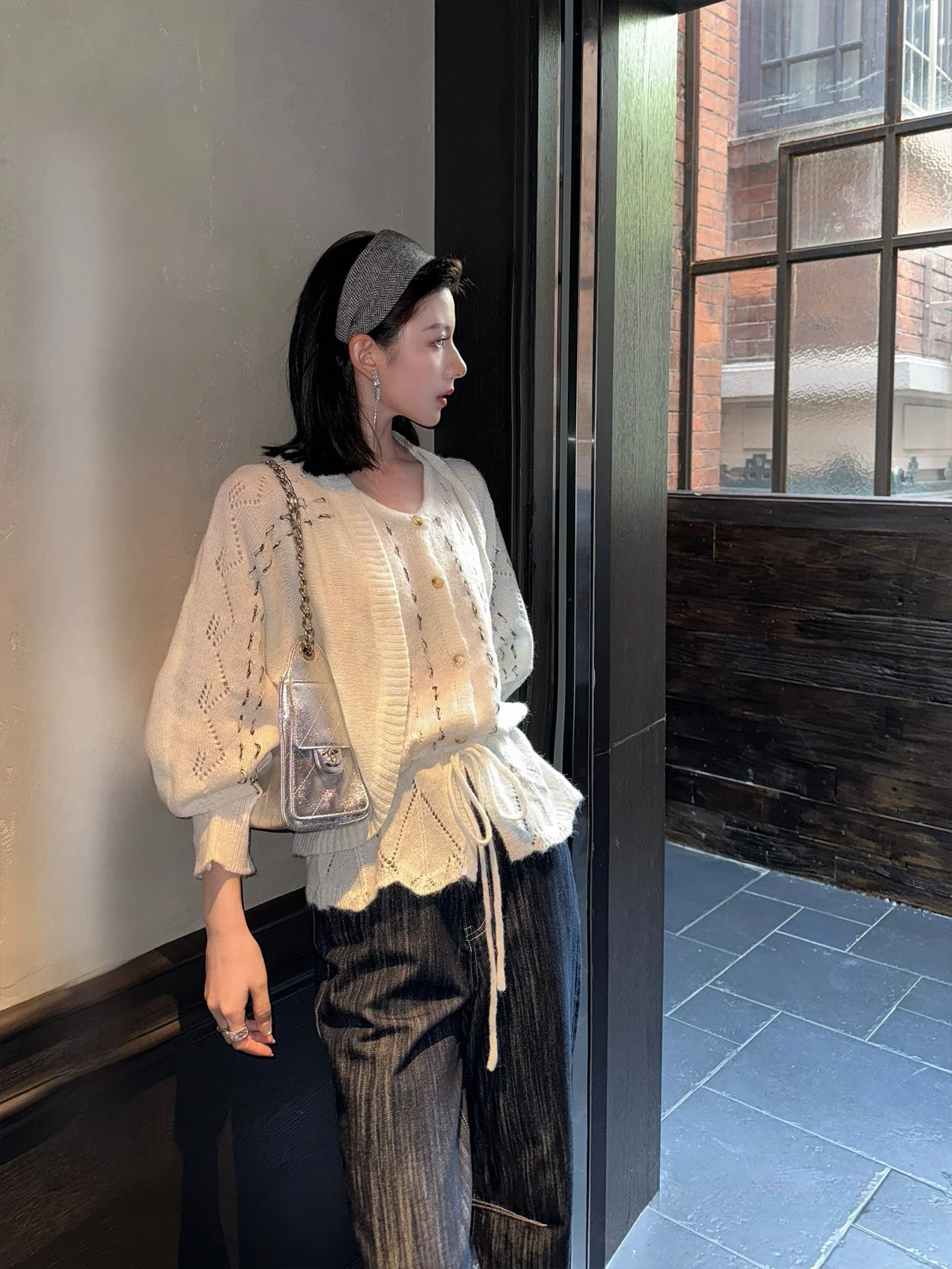 

Qingwen White Day Dream Korean Style Hollow Knitted Vest Inner Wear Jacket Two Piece Set Women Fashionable Breathable Polyest...