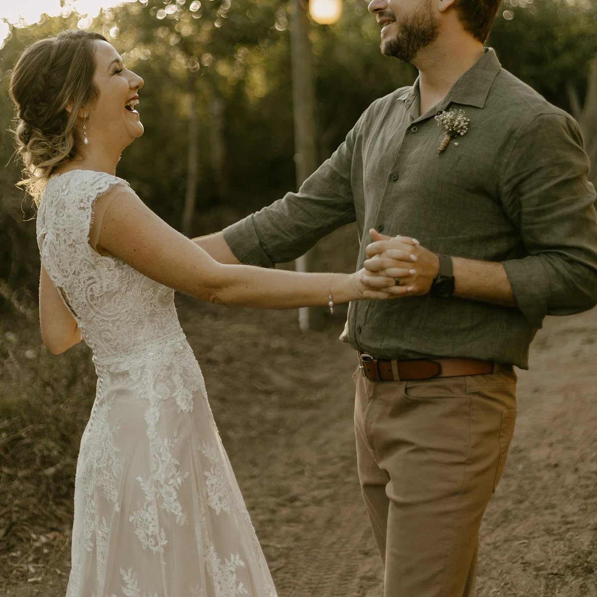 Cap Sleeves Lace Rustic Wedding Dress for Elopement Photoshoot A Line Cutout Back Round Neck Romantic Customized Bridal Gowns