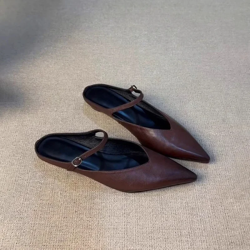 Mules à bout pointu de Style français 2024, chaussures à enfiler à plateforme épaisse avec sangle fine, diapositives rétro élégantes à talons bas pour femmes