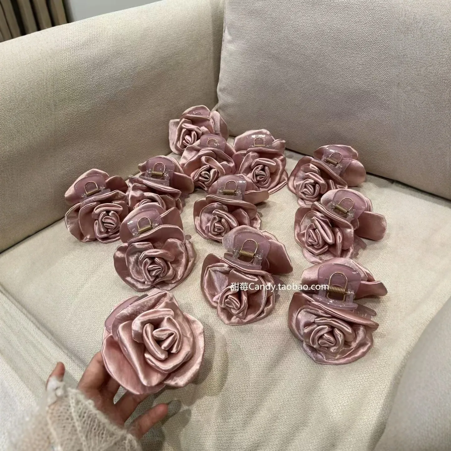 Romantic Accessories Small Flower Buds Flower Clip Satin Shark Clip Sweet Cute For Girl Gift Ideal Choice Versatile Elegant Clip