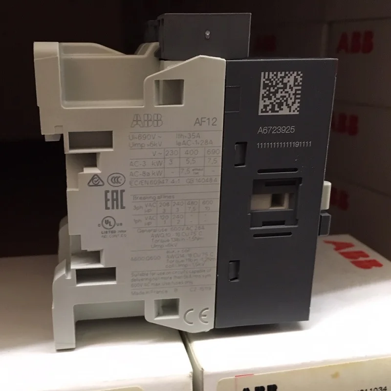 ABB 3-ploe contactors AF series AC/DC 1NC or 1NO 50HZ/60HZ 100V~250V DC 100V-250V 12A 5.5kw AF12-30-10-13 AF12-30-01-13