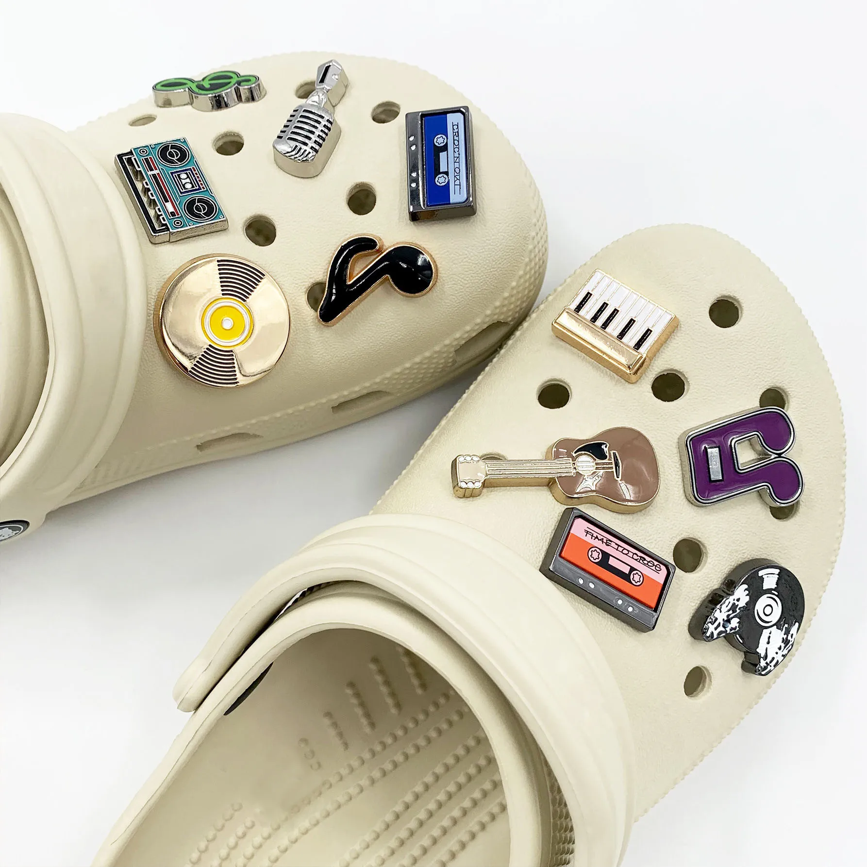 3D Musical Instrument Set Shoe Charms Accessories Piano Violin DIY Clogs Slide Sandals Garden Shoe Decoration Buckles Pins Gifts - view 4