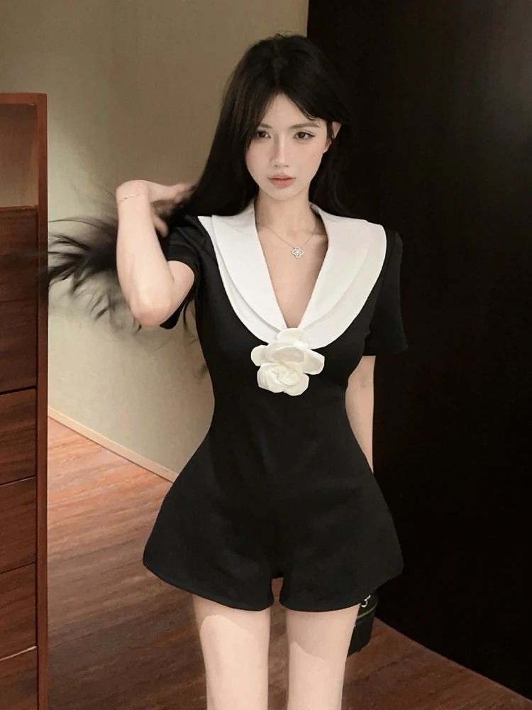 

Летнее платье-юбка А-силуэта Sweet Girl Pure Desire с цветочным принтом, V-образным вырезом, короткими рукавами и завышенной талией