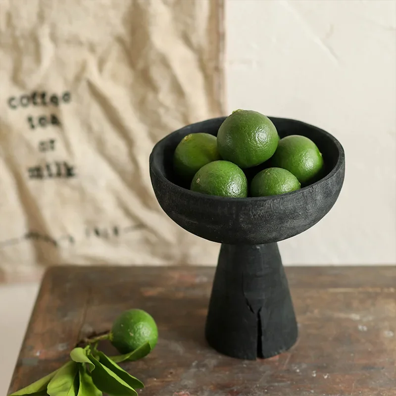 Schwarzes kleines Obsttablett mit hohen Füßen, Dekoration für Trockenobsttabletts, Snacktablett aus Massivholz, Retro-Süßigkeitentablett aus altem Holz