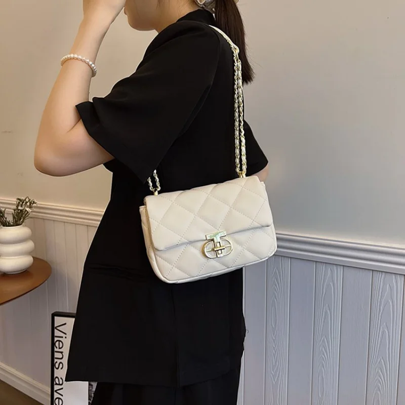 

Large Capacity Laptop Bag Water Resistant Business Briefcase For Office Commute Work Use