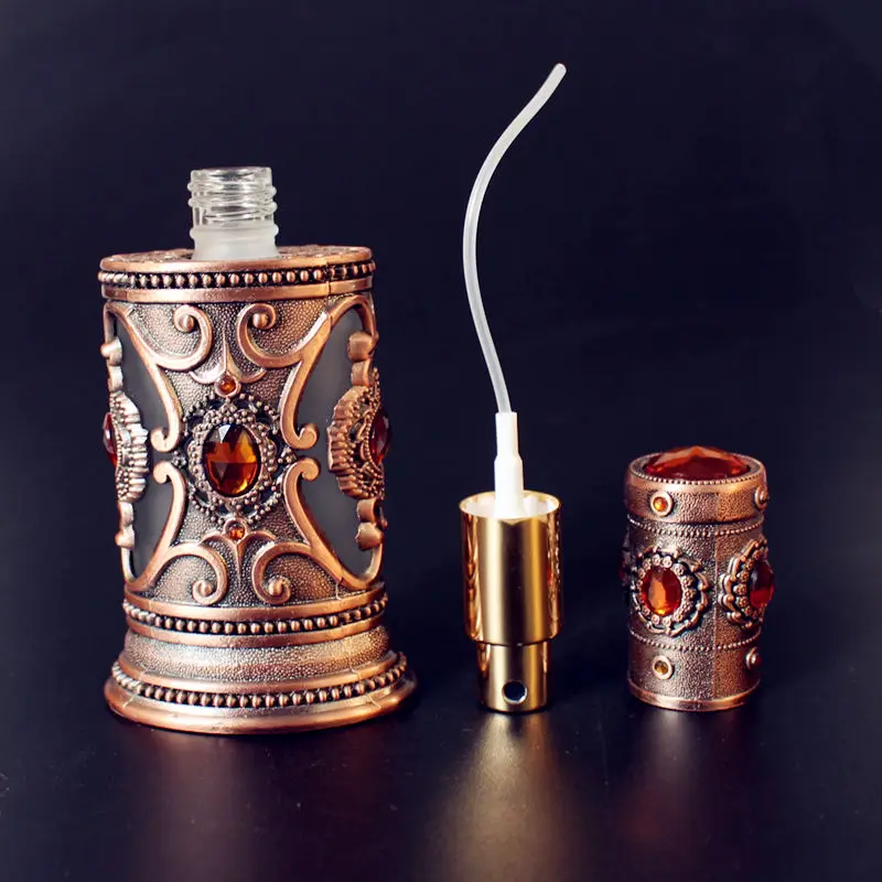 40ml Vintage Metal Perfume Bottles Empty Glass Spray Bottle Middle East Style Wedding Gift Decoration