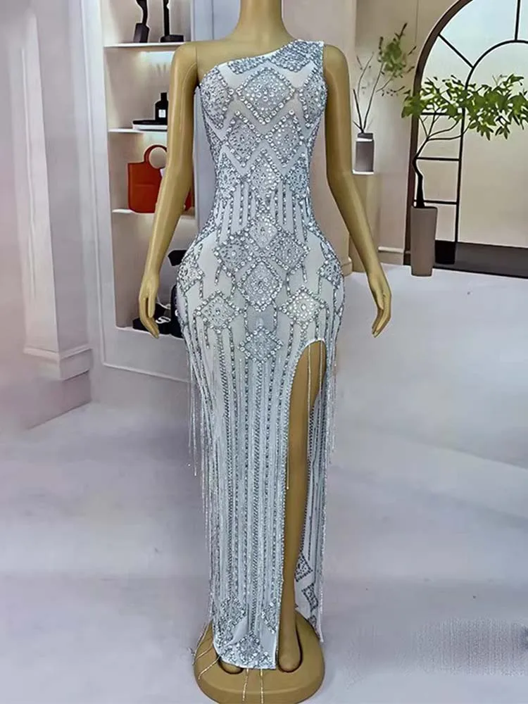 Wysokiej jakości frędzle z kryształkami seksowna ukośna sukienka na ramię elastyczna sukienka 2025 nowych moda niestandardowa odzież damska