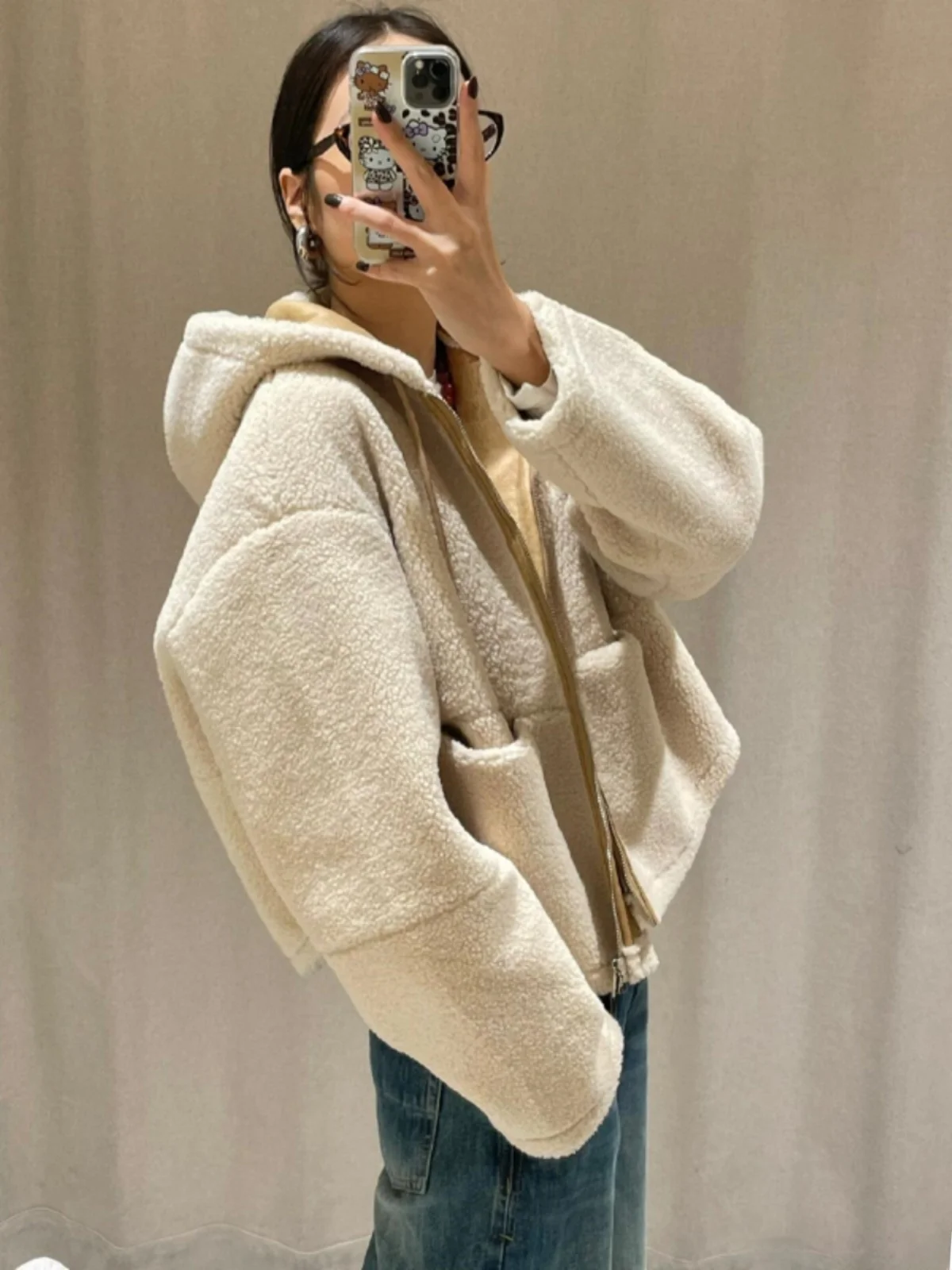 

White Fluffy ort Lamb Fur Jaet Women's Thiened Korean Sle Fufu Coat Cute Zipper ket Design Commute Sle Outerwear