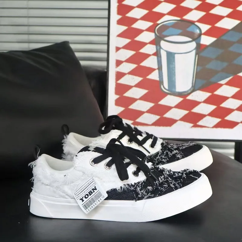 2026 Autumn New Men's Design Canvas Sneakers Casual Versatile Skate Shoes Trendy Lace Up Comfort Distressed Denim