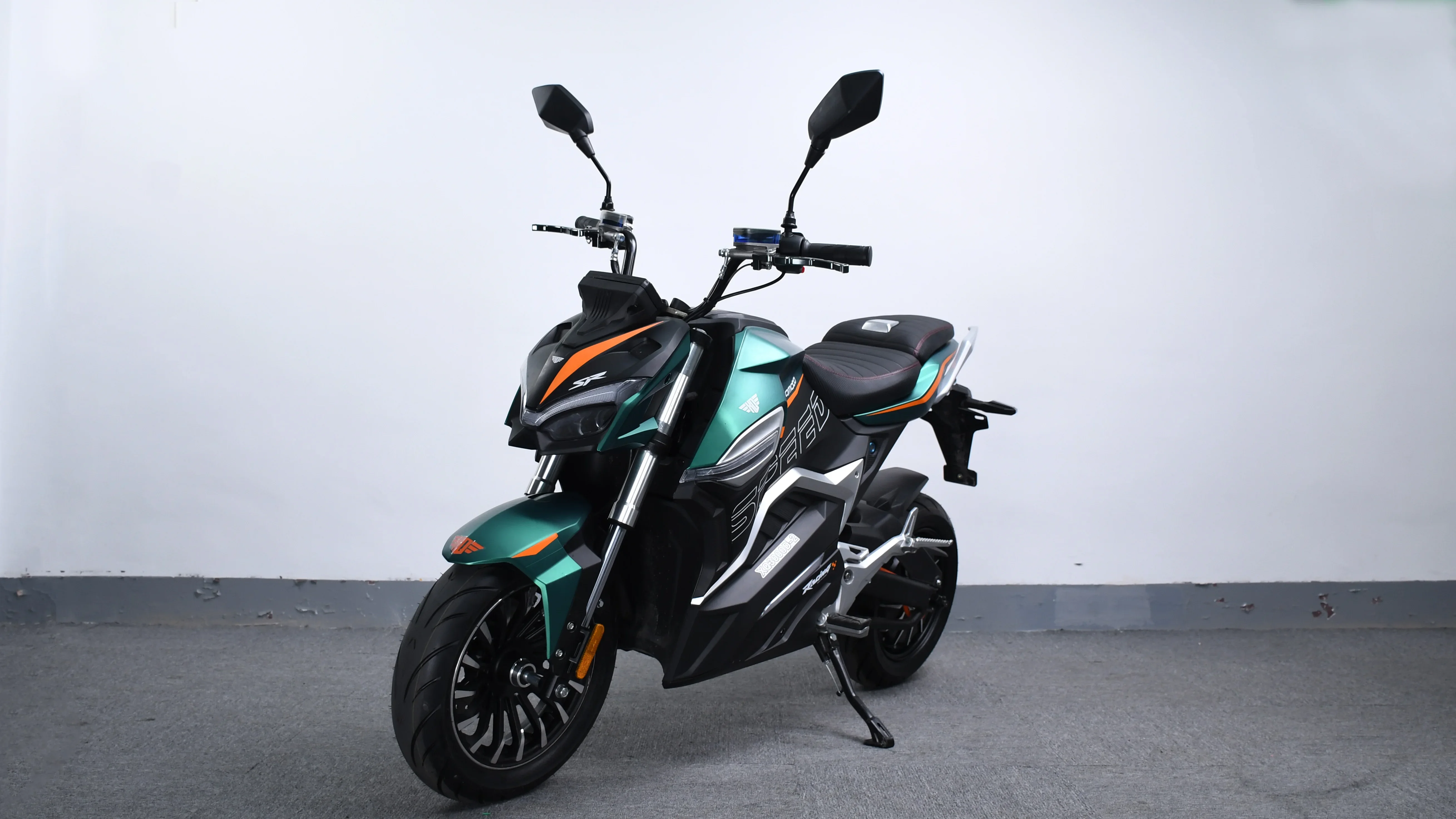 2024 New Electric MotorcycleFactory wholesale price High Speed Driving 80KM/H Mobile APP Intelligent Control Range 80KM-100KM