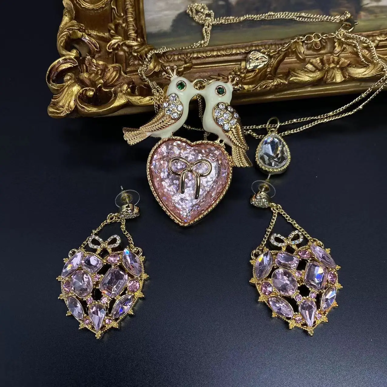 Vintage Palace Style Glazed Enamel Love Heart Jewelry Set With Crystal Hollow Pink Earrings And Necklace For Women Party Gift