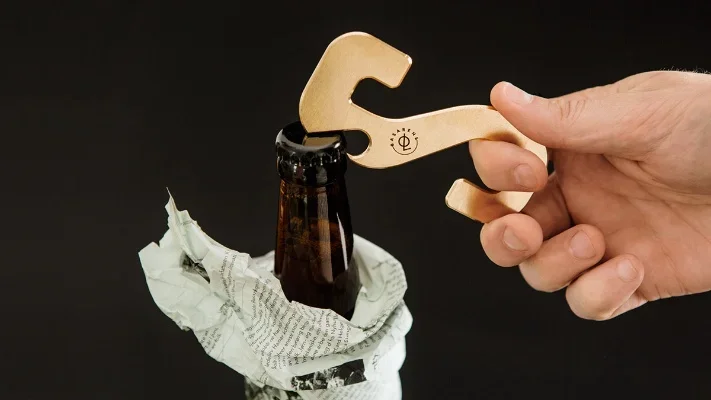 

High Heel Shoe Wine Bottle Holder Stylish Rack Gift Basket Accessory for Home Bar Tools