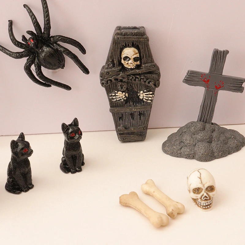 1 Set DIY Ghost Festival Toy Doll House Halloween Boiler Spider Skull Bat Plastic Mini Decoration Holiday Party Horror Prop