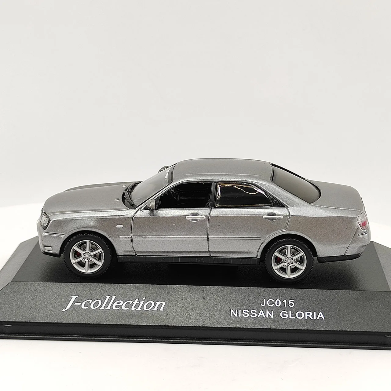 طلاء سطح عيب JC 1:43 مقياس كلاسيكي GLORIA رمادي سبيكة نموذج سيارة #4