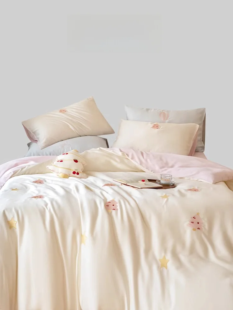 

Новый летний комплект постельного белья TOTOWI из четырех предметов: шелковое покрывало с вышивкой и наволочки для молодых девушек, высокая воздухопроницаемость