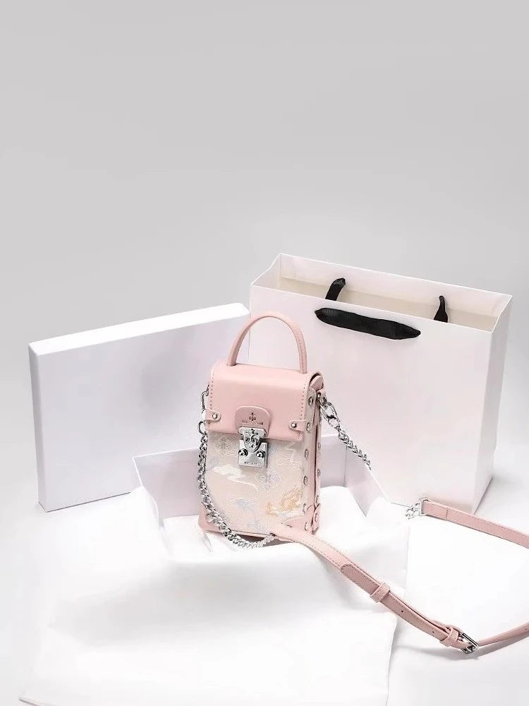 

Popular and Luxury Water Machine Bag with Charming Embroidery Printing Women's Stylish and Versatile Handheld Crossbody Bag