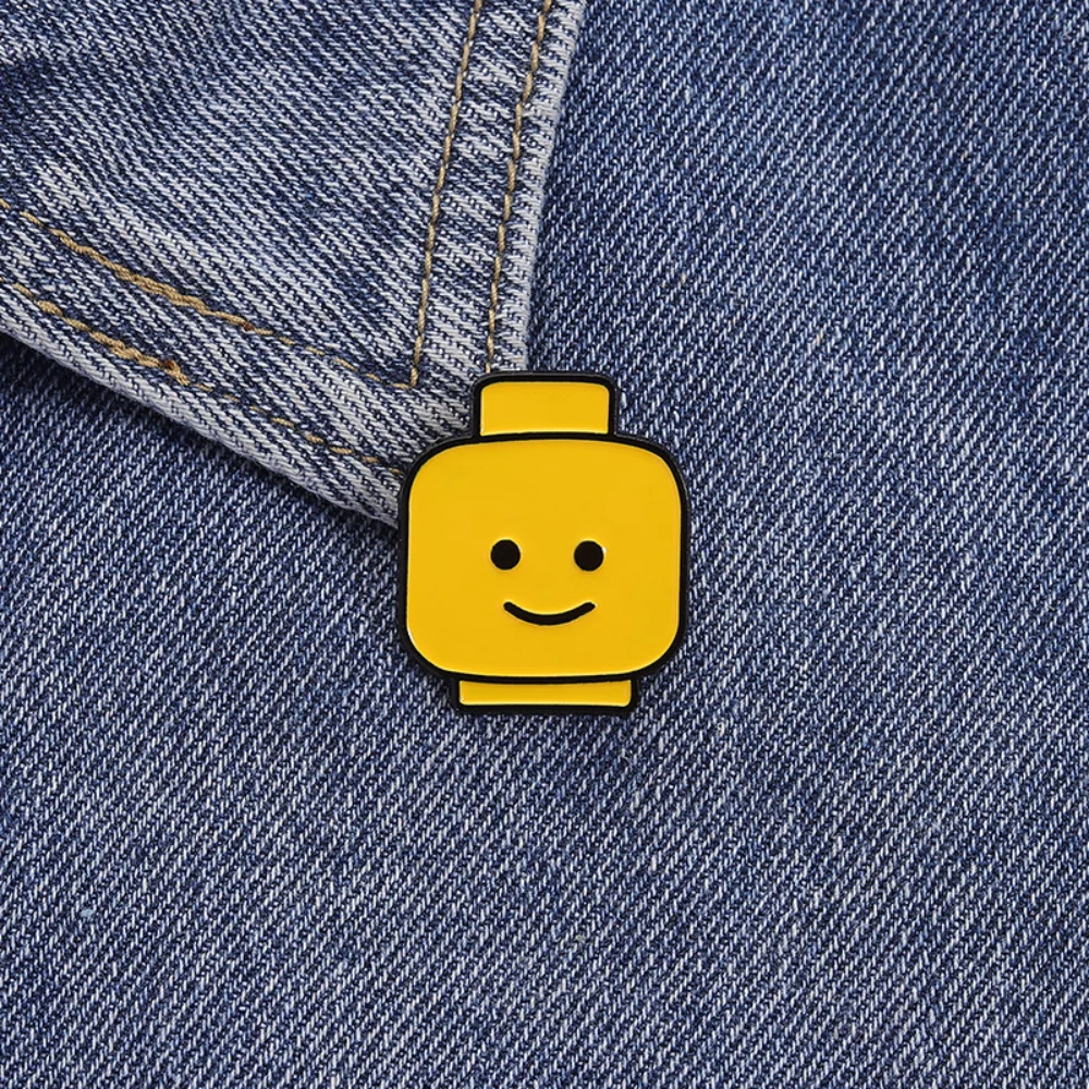 Cute Yellow Pin Block Man Smiley Face Brooch Cartoon Fun Metal Badge Personalized Pins on Clothing Bags Accessories