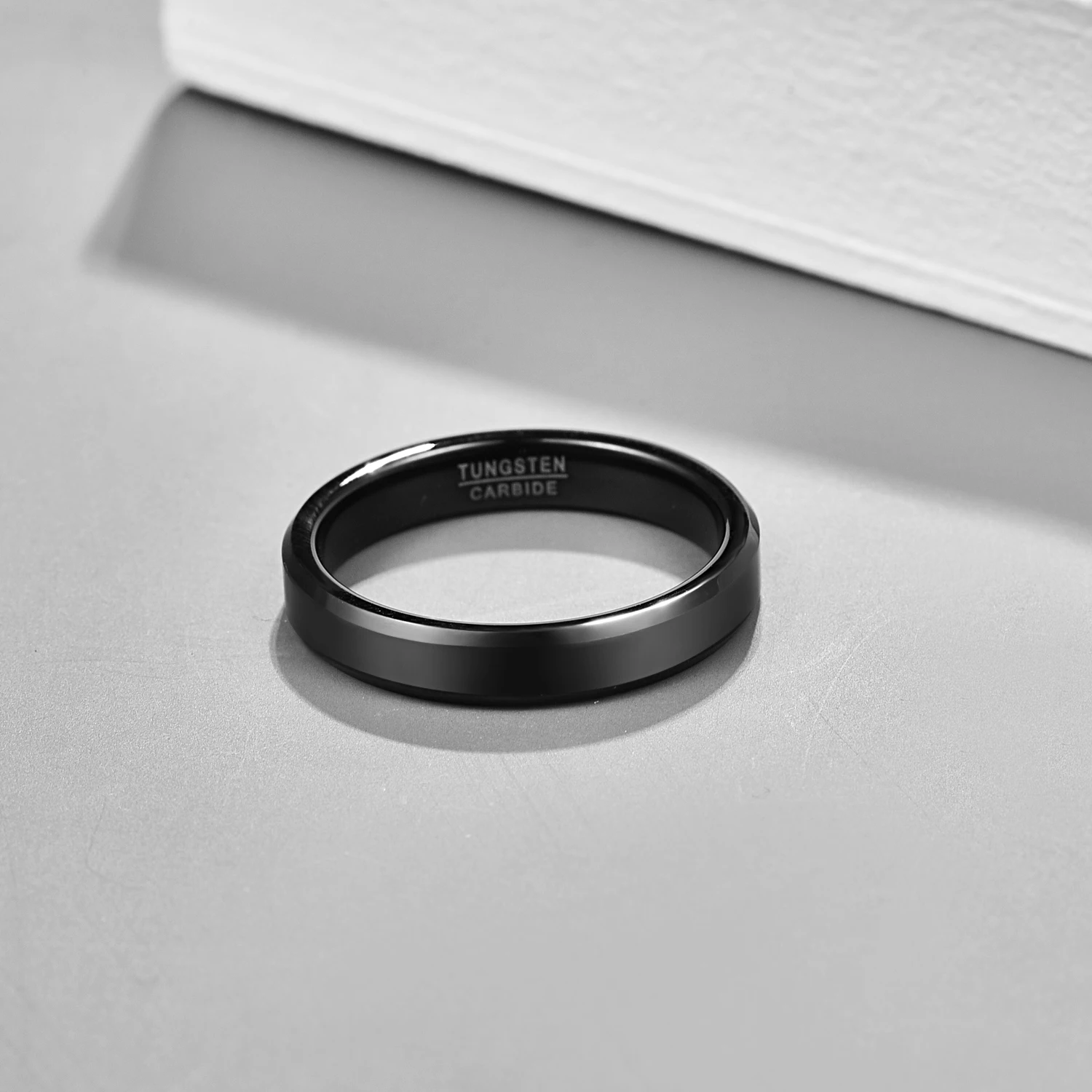 4mm 6mm 8mm Tungsten Carbide Ring Polished Electric Black Steel Ring Men and Women Jewelry Wedding Bands