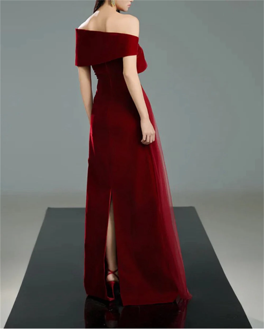 

Customized Formal Burgundy Velour Evening Dress Off the Shoulder Flowers Homecoming Dresses Temperament Special Occasion Gowns