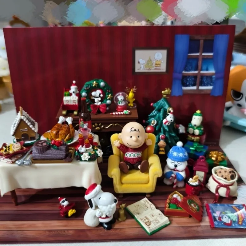 Re-Ment Original 8Pcs SNOOPY’s Christmas Night Charlie Brown Toys For Kids Gift Collectible Model Ornaments