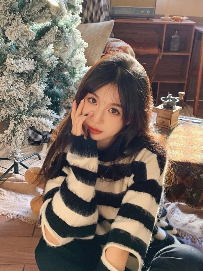 White Black Striped O Neck Hollow Out Long Sleeve Knitted Mohair Pullovers Women Y2k Street American Retro Sweaters Chic Loose