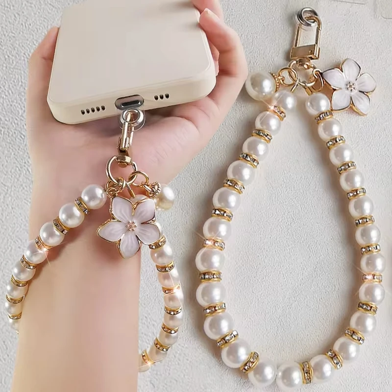 2024 Pearl Keychain Luxury Women Jewelry Shiny Pearl Bead Shell Phone Bag Backpack Charm Accessory Car Key Key Chain Pendant