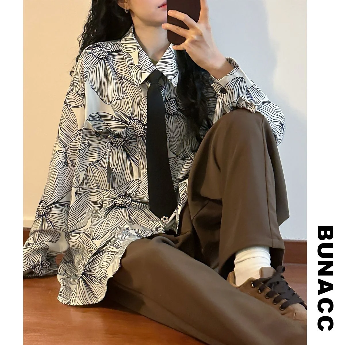 

Loose Women's Long Sve Collar irt Vintage American Sle Spring BUNACC2026 Hong Kong Sle Printed Casual Top