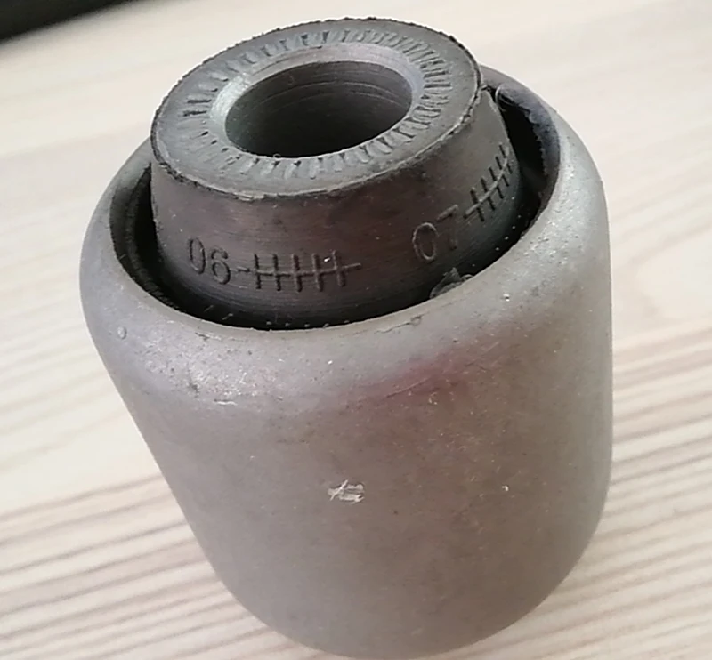 

Front lower control arm Bushing Control Arm Rubber for BMW X5 E70 X6 E71 X6 E72 31106771194